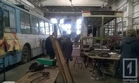 В канун женского праздника на улицы Кривого Рога планируют выпустить третий гибридный троллейбус