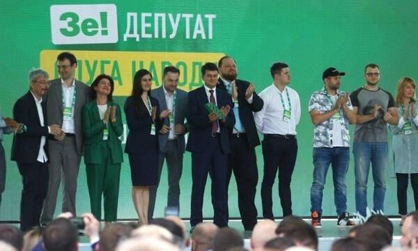 Лайки и дизлайки: партия "Слуга народа" намерена отсеять "недостойных" кандидатов