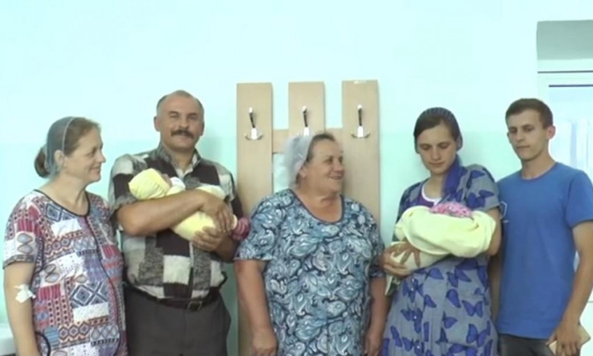 Уникальный случай: свекровь и невестка родили дочек одновременно