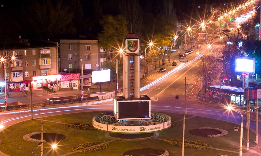 Видеосюжет: Где в Кривом Роге день не отличить от ночи?