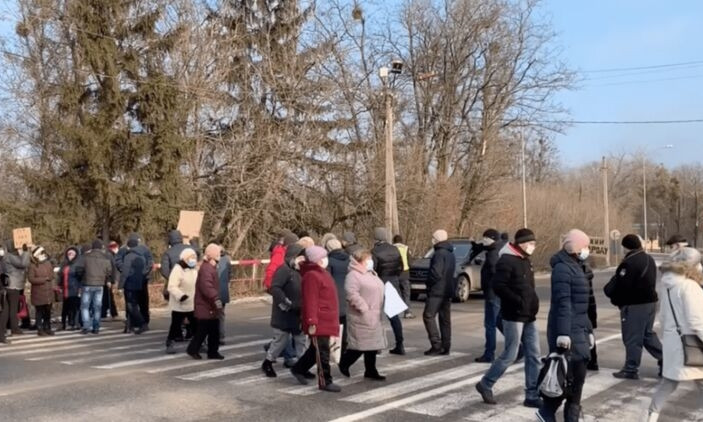 В Харьковской области перекрыли трассу  Харьков-Симферополь: протестуют против повышения стоимости доставки газа (ФОТО)