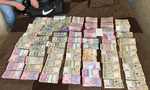 Главу Кропивницкой ОГА задержали на взятке в размере 1,8 млн. гривен (ФОТО)