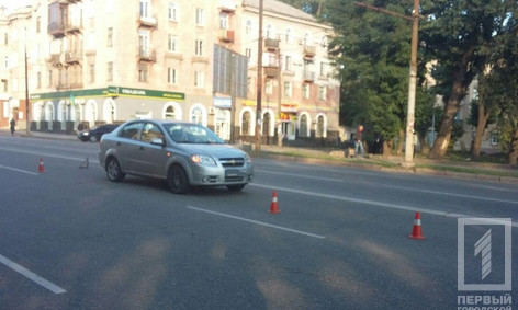В Кривом Роге автомобиль наехал на велосипедистку