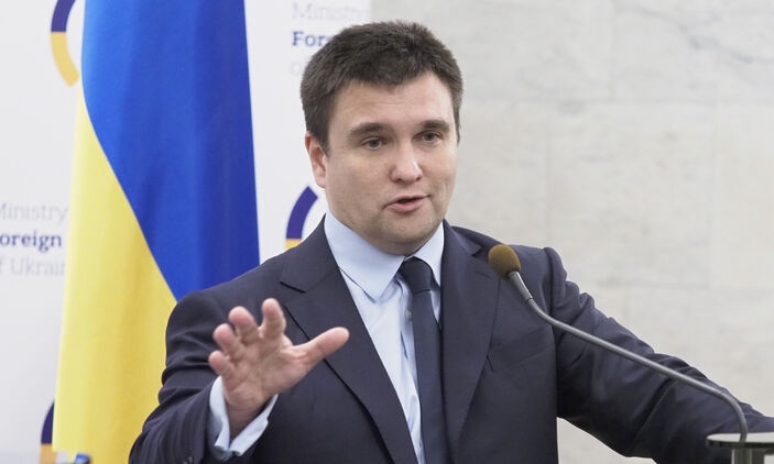Павел Климкин, экс-глава МИД, похвастался знанием французского, но не смог на нем ничего сказать (ВИДЕО)