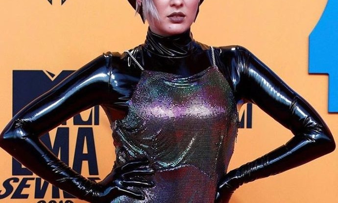 MARUV прокомментировала свою скандальную премию от MTV Россия