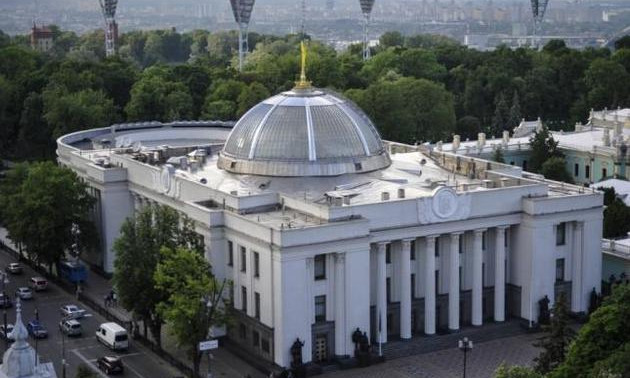 Украинцев станут автоматически лишать подданства, если они будут получать российское гражданство
