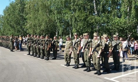 В Кривом Роге солдаты Нацгвардии приняли присягу: 167 бойцов готовы к службе