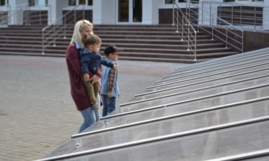 Преподаватель из Кривого Рога раскритиковал построенный в историческом районе саркофаг