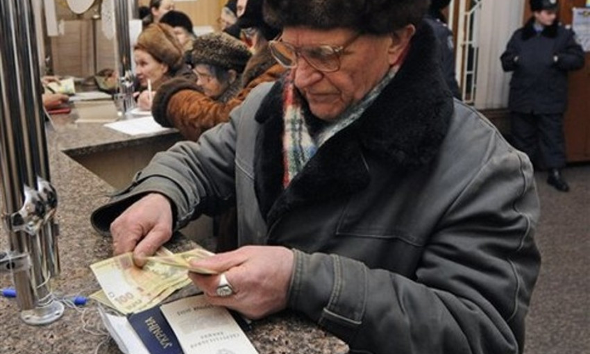 Пенсионеры возмущены: их собираются жестко контролировать