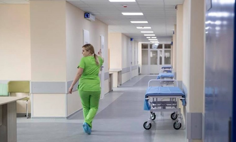 "Ситуация хр*новая": в одной из киевских больниц, которая должна принимать пациентов с COVID-19, назрел бунт врачей - нет никакой элементарной защиты
