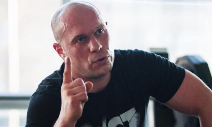 Илья Кива похвастался, что оплатил пенсионерке коммуналку, которой Брагар посоветовал продать собаку