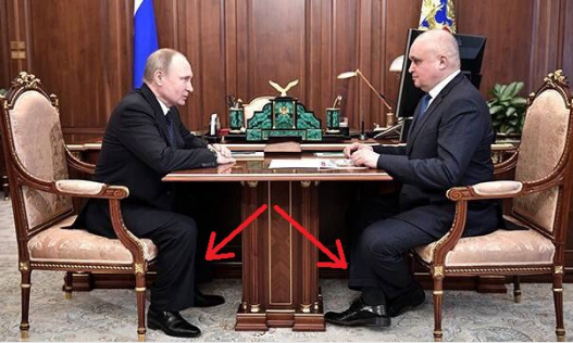 «Как для карликов»: кресла в кабинете Путина «разорвали» Сеть