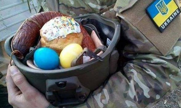 Українці відправили в АТО Великодні гостинці: тепло свята, яке їм так потрібне