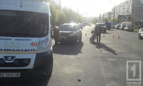 В Кривом Роге внедорожник сбил мотоциклиста