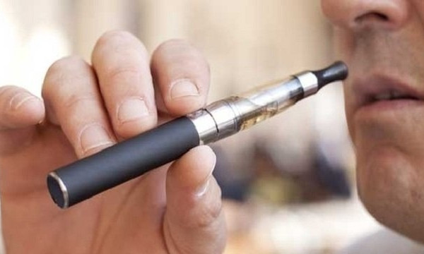 У Раді хочуть обкласти акцизом електронні сигарети