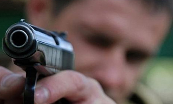В Кривом Роге неизвестный прострелил ногу прохожему 
