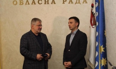 Во имя Родины: Коломойский получил медаль "За заслуги перед Украиной"