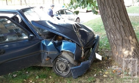 В ДТП в Саксаганском районе пострадал водитель и беременная женщина