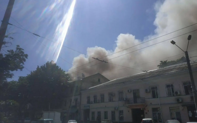 В центре Одессы полыхает многоэтажка (ФОТО, ВИДЕО) Фото № 8 В центре Одессы полыхает многоэтажка (ФОТО, ВИДЕО) Фото № 8