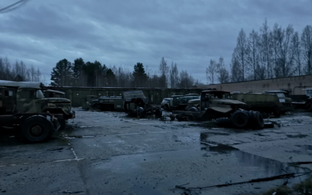 Нашли заброшенную военную базу СССР: на ней осталось много техники (ФОТО) Фото № 0 Нашли заброшенную военную базу СССР: на ней осталось много техники (ФОТО) Фото № 0