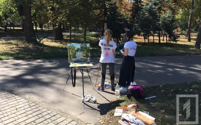 В парке Кривого Рога проходит осенний пленэр под открытым небом Фото № 9 В парке Кривого Рога проходит осенний пленэр под открытым небом Фото № 9