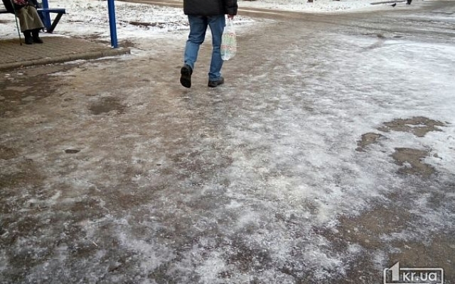 Куда в Кривом Роге не доехала снегоуборочная техника? Фото № 2 Куда в Кривом Роге не доехала снегоуборочная техника? Фото № 2