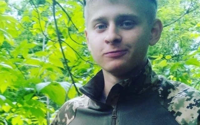Будет только могила: в гробу к маме вернулся 20-летний боец АТО Фото № 0 Будет только могила: в гробу к маме вернулся 20-летний боец АТО Фото № 0