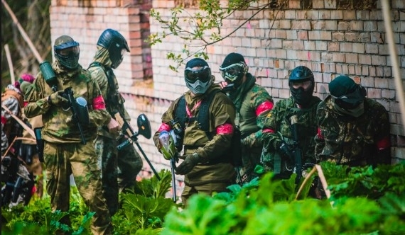 Офицер пускал гражданских на военный объект - играть в пейнтбол за взятки Фото № 0 Офицер пускал гражданских на военный объект - играть в пейнтбол за взятки Фото № 0