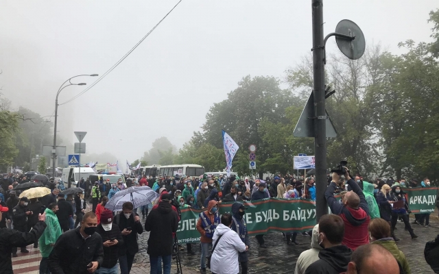 В центре Киева протест: тысяча людей грозятся перекрыть Крещатик и поставить палатки (ФОТО) Фото № 0 В центре Киева протест: тысяча людей грозятся перекрыть Крещатик и поставить палатки (ФОТО) Фото № 0