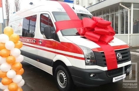 В поликлинике АМКР появилась новая карета скорой помощи Фото № 0 В поликлинике АМКР появилась новая карета скорой помощи Фото № 0