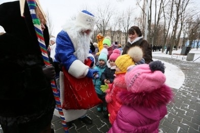В Покровском районе открыли новый сквер Фото № 0 В Покровском районе открыли новый сквер Фото № 0