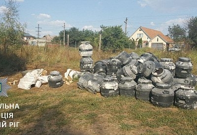 В реки Кривого Рога попало неизвестное вещество Фото № 0 В реки Кривого Рога попало неизвестное вещество Фото № 0