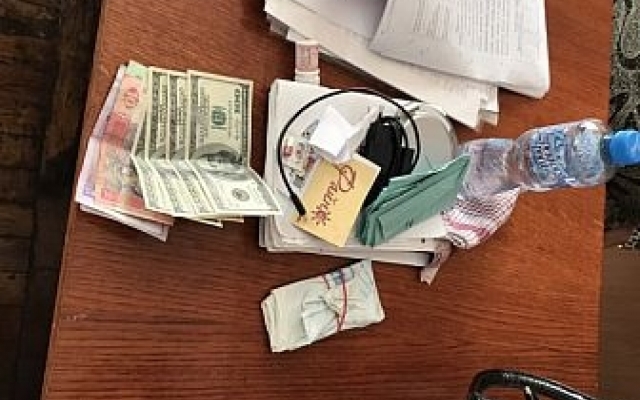 Преподаватель экономического института Преподаватель экономического института