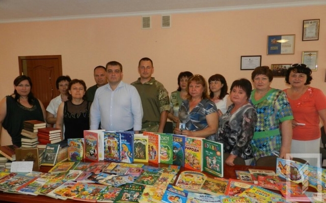 Жители Кривого Рога собрали очередную партию книг для детей на востоке Фото № 0 Жители Кривого Рога собрали очередную партию книг для детей на востоке Фото № 0