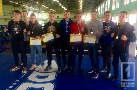 Криворожане завоевали 7 золотых медалей на Чемпионате Украины по кикбоксингу Фото № 0 Криворожане завоевали 7 золотых медалей на Чемпионате Украины по кикбоксингу Фото № 0