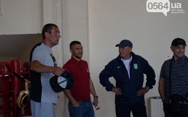 В Кривом Роге побывал лучший боксер мира - Василий Ломаченко Фото № 1 В Кривом Роге побывал лучший боксер мира - Василий Ломаченко Фото № 1
