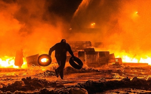 Как это было: в сети показали подборку впечатляющих снимков времен Майдана Фото № 1 Как это было: в сети показали подборку впечатляющих снимков времен Майдана Фото № 1