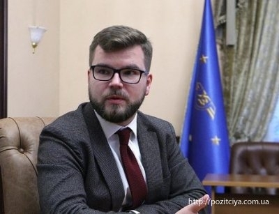 Поки люди бідкаються від бруднющих вбиралень у вагонах Поки люди бідкаються від бруднющих вбиралень у вагонах