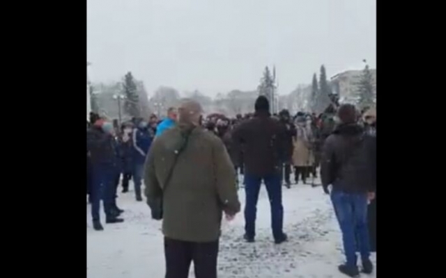 Ужгородцы протестуют против тарифов на газ, говорят: платить нечем, требуют встречи с губернатором (ВИДЕО) Фото № 0 Ужгородцы протестуют против тарифов на газ, говорят: платить нечем, требуют встречи с губернатором (ВИДЕО) Фото № 0