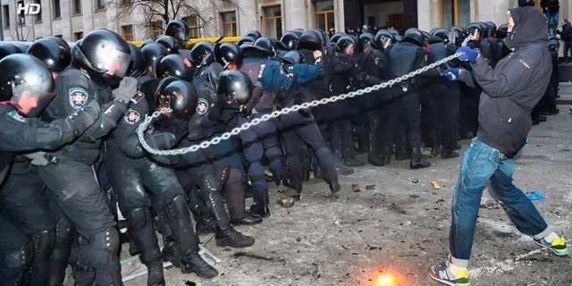 Как это было: в сети показали подборку впечатляющих снимков времен Майдана Фото № 23 Как это было: в сети показали подборку впечатляющих снимков времен Майдана Фото № 23