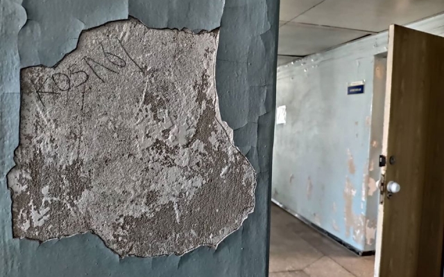 Больница в Рубежном больше похожа на развалины: готова ли она принять больных коронавирусом? (ФОТО) Фото № 1 Больница в Рубежном больше похожа на развалины: готова ли она принять больных коронавирусом? (ФОТО) Фото № 1