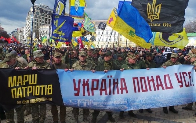 В Киеве украинцы вышли на В Киеве украинцы вышли на