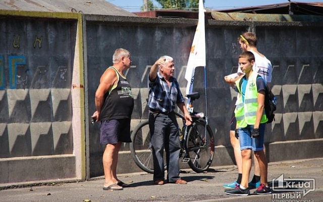 В Кривом Роге велосипедисты собрали В Кривом Роге велосипедисты собрали