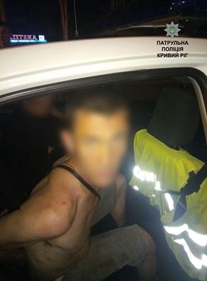 Криворожанин подрезал своего товарища за то, что тот отказался вступать в ДНР Фото № 0 Криворожанин подрезал своего товарища за то, что тот отказался вступать в ДНР Фото № 0