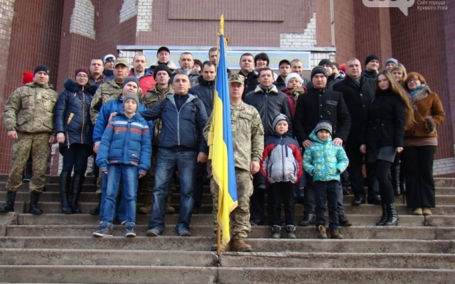 Криворожских бойцов АТО наградили нагрудными знаками Главнокомандующего ВСУ Фото № 4 Криворожских бойцов АТО наградили нагрудными знаками Главнокомандующего ВСУ Фото № 4