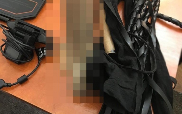 В Киеве устроили облаву на студию, где снимали веб-моделей (ФОТО, ВИДЕО) Фото № 2 В Киеве устроили облаву на студию, где снимали веб-моделей (ФОТО, ВИДЕО) Фото № 2