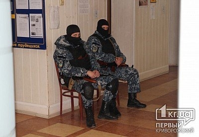Добыча железной руды на шахте ЕВРАЗ Сухая Балка незаконна - прокуратура Фото № 1 Добыча железной руды на шахте ЕВРАЗ Сухая Балка незаконна - прокуратура Фото № 1