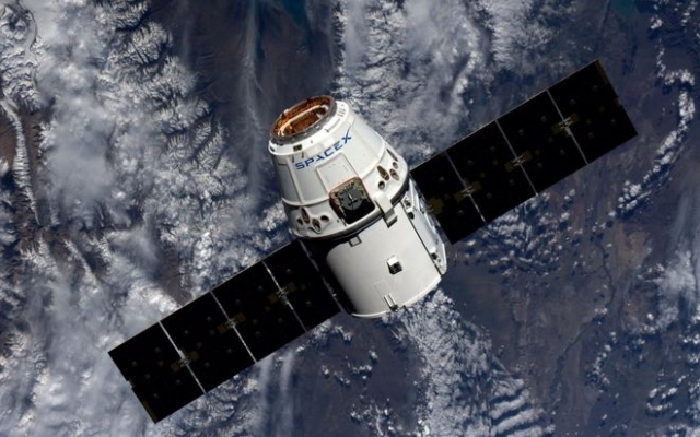 На Землю вернулся космический грузовик Cargo Dragon от SpaceX Фото № 1 На Землю вернулся космический грузовик Cargo Dragon от SpaceX Фото № 1
