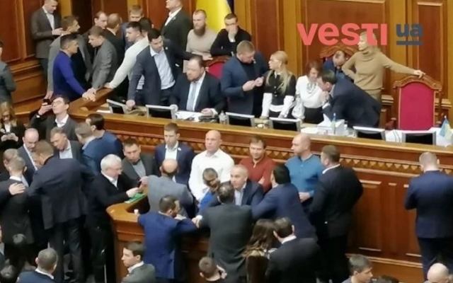 Школ, обучающих на русском, в Украине не будет: за постановление об отмене закона об образовании не проголосовали (ВИДЕО) Фото № 0 Школ, обучающих на русском, в Украине не будет: за постановление об отмене закона об образовании не проголосовали (ВИДЕО) Фото № 0