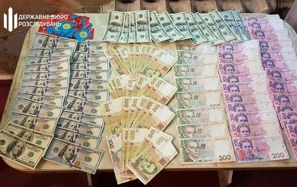 600 000 гривен получили пограничники противозаконным способом Фото № 0 600 000 гривен получили пограничники противозаконным способом Фото № 0